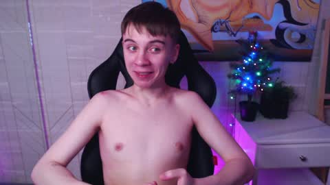 Snapshot of william_ross chatting on 5, 1, 2025 will online show from 5, 1, 2025