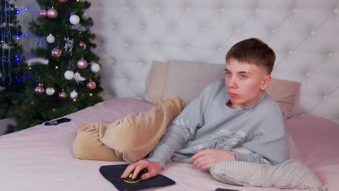 Snapshot of william_ross chatting on 11, 1, 2025 will online show from 11, 1, 2025