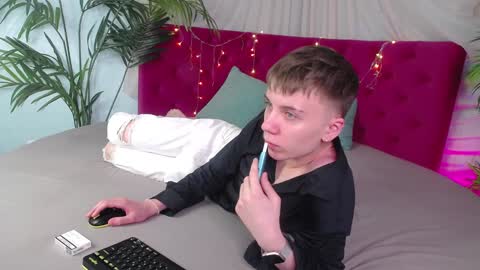 Snapshot of william_ross chatting on 17, 1, 2025 will online show from 17, 1, 2025