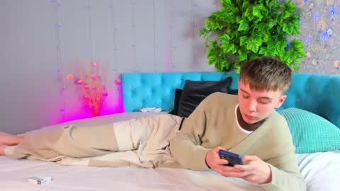 Snapshot of william_ross chatting on 27, 1, 2025 will online show from 27, 1, 2025