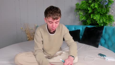 Snapshot of william_ross chatting on 5, 2, 2025 will online show from 5, 2, 2025