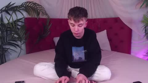 Snapshot of william_ross chatting on 9, 2, 2025 will online show from 9, 2, 2025