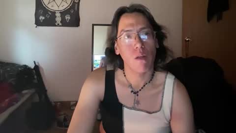 Snapshot of willlohne5 chatting on 18, 11, 2025 Ville Lohner online show from 18, 11, 2025