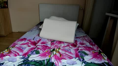 Wilhelmina better Willy online show from 3, 2, 2025