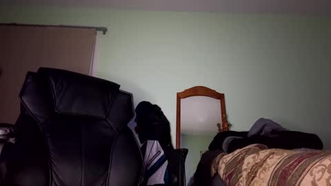 aye mane all yall except nasty need to hit the muhfuggin follow online show from 28, 1, 2025