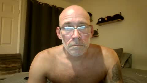 wingnutt765733 online show from 3, 10, 2025