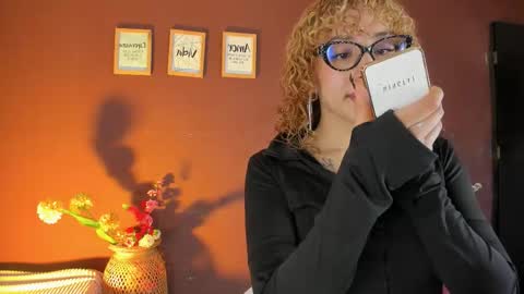 Snapshot of wini_fer chatting on 19, 11, 2025 Wini Fer online show from 19, 11, 2025