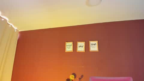 Snapshot of wini_fer chatting on 25, 11, 2025 Wini Fer online show from 25, 11, 2025