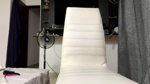 Winniethephoota online show from 2, 12, 2024