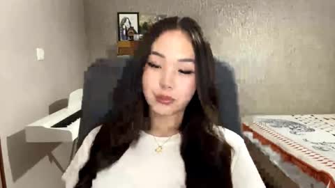 Snapshot of winterluchini chatting on 31, 10, 2025 Amina online show from 31, 10, 2025