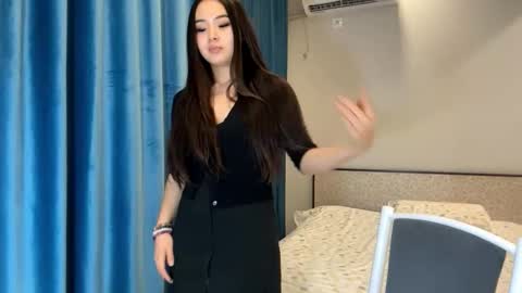 Snapshot of winterluchini chatting on 3, 12, 2025 Amina online show from 3, 12, 2025