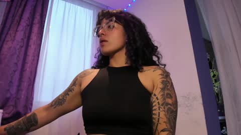     Luna Violeta  A r t i s t  online show from 27, 12, 2024