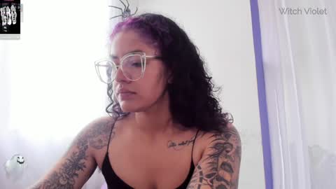     Luna Violeta  A r t i s t  online show from 29, 1, 2025