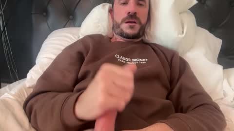 Snapshot of wizard310 chatting on 16, 12, 2025 wizard310 online show from 16, 12, 2025