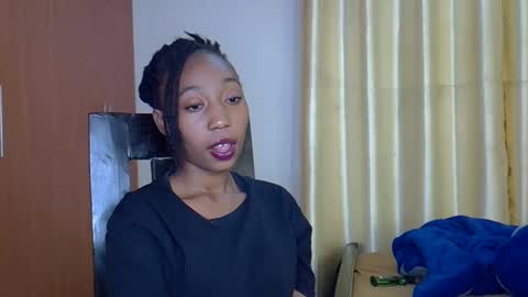 Snapshot of wizzia_khalifa chatting on 6, 2, 2025 girlie o online show from 6, 2, 2025