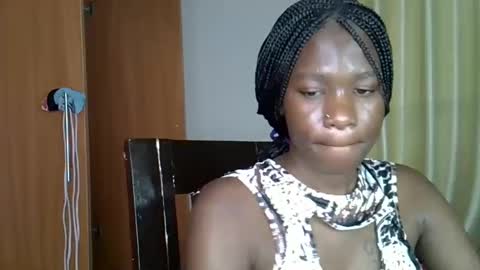 Snapshot of wizzia_khalifa chatting on 27, 2, 2025 girlie o online show from 27, 2, 2025