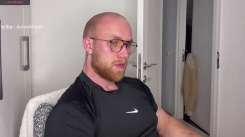 Wlademar online show from 1, 2, 2025