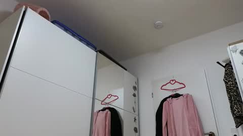 Snapshot of wondergirl_68 chatting on 27, 11, 2025 Wondergirl online show from 27, 11, 2025