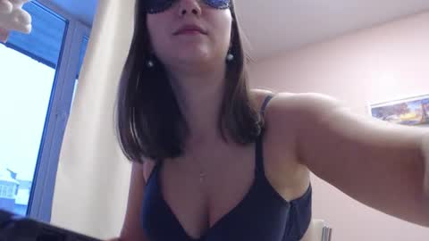 Woodland Peony online show from 22, 12, 2025