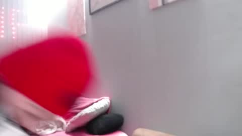 Snapshot of woofwolfxix chatting on 4, 4, 2026 woofwolfxix online show from 4, 4, 2026