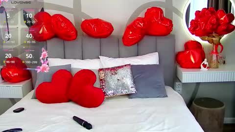 wow  jullia online show from 15, 2, 2026