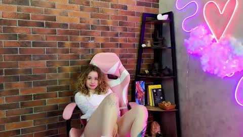 wowbritney online show from 4, 11, 2025