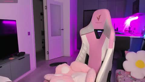 Emi online show from 10, 10, 2025