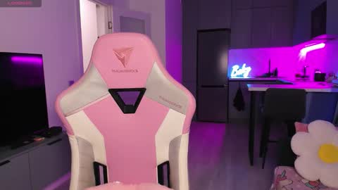 Emi online show from 21, 10, 2025