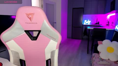 Emi online show from 12, 2, 2026