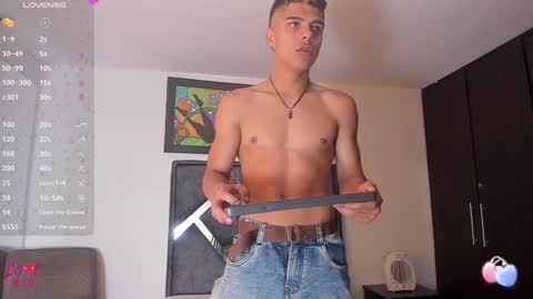 Snapshot of wyatt_2 chatting on 11, 10, 2025 wyatt online show from 11, 10, 2025