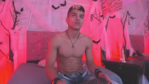 Snapshot of wyatt_2 chatting on 14, 10, 2025 wyatt online show from 14, 10, 2025