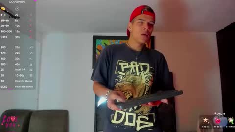 Snapshot of wyatt_2 chatting on 3, 11, 2025 wyatt online show from 3, 11, 2025