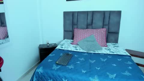 Snapshot of wyatt_2 chatting on 21, 11, 2025 wyatt online show from 21, 11, 2025