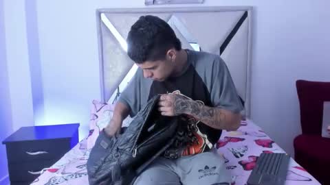 wyatt online show from 25, 11, 2025