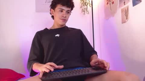 Snapshot of wyatt_444 chatting on 19, 12, 2024 wyatt online show from 19, 12, 2024