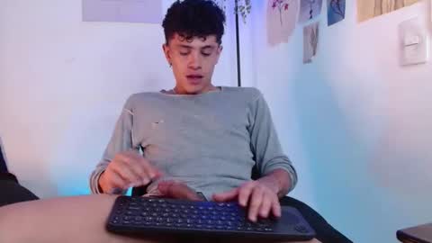 Snapshot of wyatt_444 chatting on 27, 12, 2024 wyatt online show from 27, 12, 2024