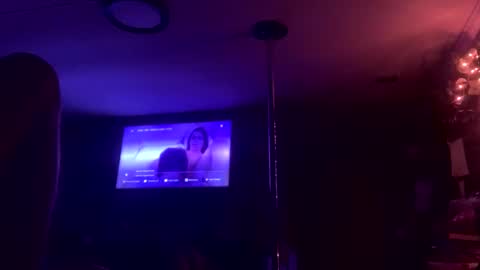 Snapshot of x7i3zuvfcwxym8naezgb chatting on 7, 10, 2025 Whatyouwantbest online show from 7, 10, 2025