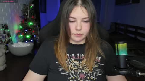 LOVE NERDS ONLY online show from 2, 2, 2025