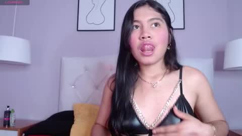 Snapshot of xaander_ chatting on 23, 9, 2025 aurora online show from 23, 9, 2025