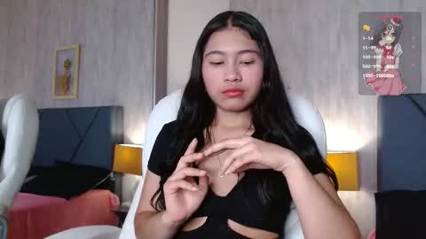 Snapshot of xaander_ chatting on 24, 11, 2025 aurora online show from 24, 11, 2025