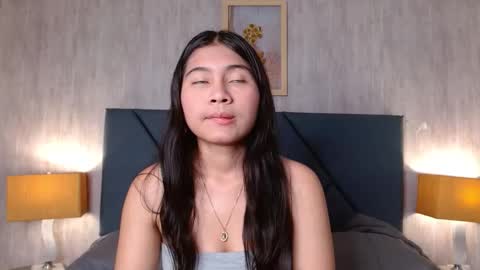 Snapshot of xaander_ chatting on 28, 11, 2025 aurora online show from 28, 11, 2025