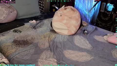 Snapshot of xaevynne chatting on 18, 2, 2025 Xaevynne Sometimes Milla Milla The Cute as a Buttom Brunette online show from 18, 2, 2025