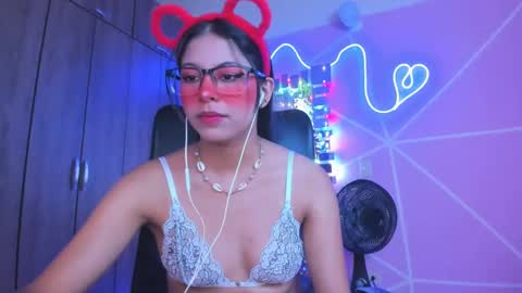 XALLYSONX online show from 4, 2, 2025