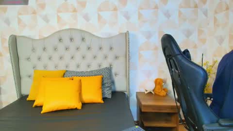 Snapshot of xam_collen chatting on 8, 10, 2025 xam_collen online show from 8, 10, 2025