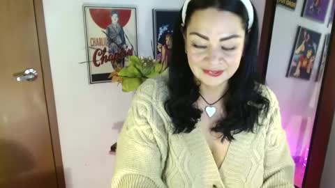 Snapshot of xamara1124 chatting on 5, 1, 2025 XAMARA1124 online show from 5, 1, 2025