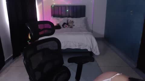 Snapshot of xambar_22x chatting on 25, 11, 2025 xambar_22x online show from 25, 11, 2025