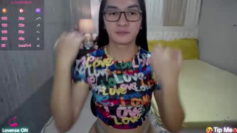 xasiantrnaslover online show from 12, 11, 2025