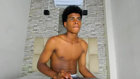 Snapshot of xavi_lee chatting on 19, 11, 2025 XAVI online show from 19, 11, 2025