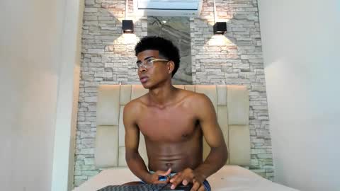 Snapshot of xavi_lee chatting on 27, 11, 2025 XAVI online show from 27, 11, 2025