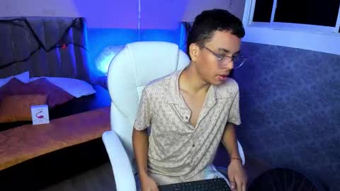 xavier fox   online show from 28, 10, 2025